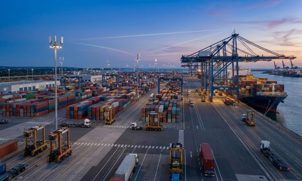 Port & Terminal Wireless Coverage: Container Yard MESH Network for Cranes & RTGs